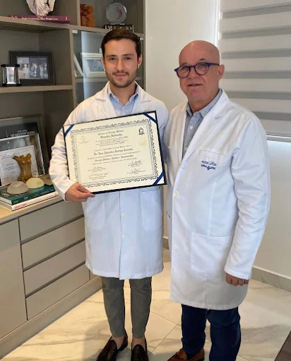 Dr. Jose Alejandro Restom — Certificação com Dr. Osvaldo Saldanha
